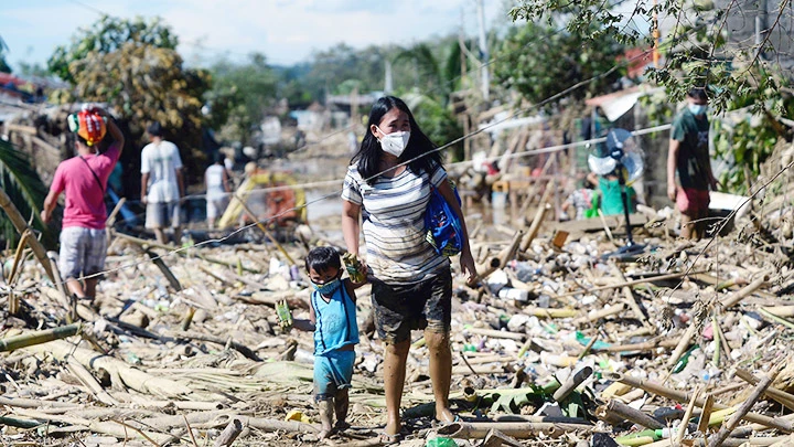 Thế giới ngày càng hứng chịu nhiều thiên tai hơn do biến đổi khí hậu. Ảnh: REUTERS