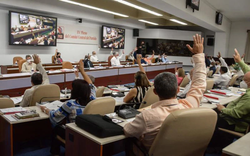 Các đại biểu dự Hội nghị toàn thể Ban Chấp hành Trung ương lần thứ 4 khóa VIII Đảng Cộng sản Cuba. (Nguồn: granma.cu) 