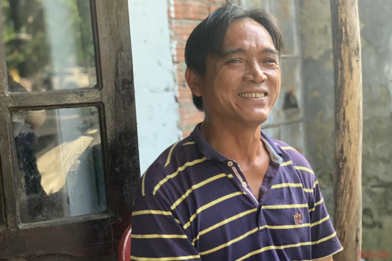 Chú Nguyễn Minh Thông (chú Thu) luôn dành nhiều thời gian cho công tác từ thiện. 