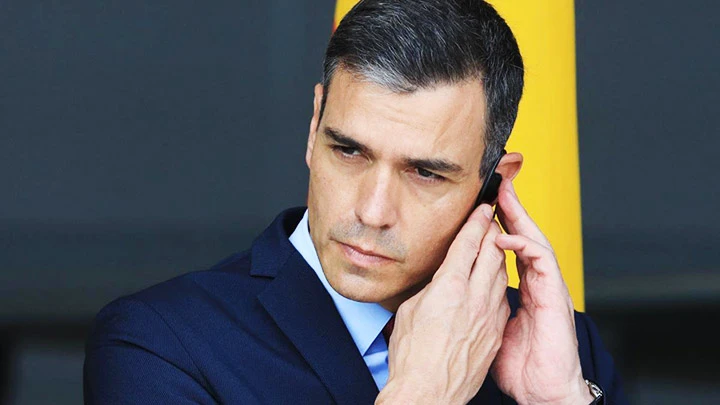 Điện thoại của Thủ tướng Tây Ban Nha Pedro Sánchez bị phần mềm Pegasus lấy cắp thông tin. Ảnh: THE TIMES