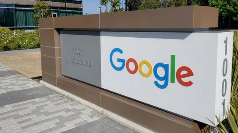 Bên ngoài trụ sở của Google ở California, Mỹ. (Ảnh: Reuters)