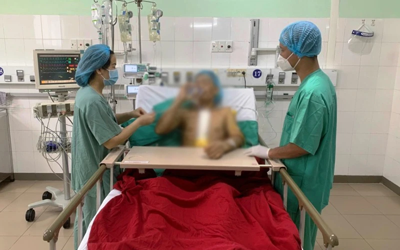 Người may mắn được ghép tim là anh M.S.H, 37 tuổi, quê ở Quảng Bình. (Ảnh: Bệnh viện Trung ương Huế cung cấp)