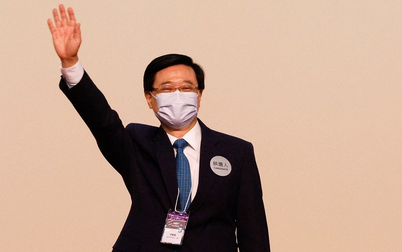 Ông Lý Gia Siêu sau khi được bầu chọn trở thành Trưởng Đặc khu hành chính Hồng Kông (Trung Quốc) nhiệm kỳ mới ngày 8/5/2022. (Ảnh: Reuters)