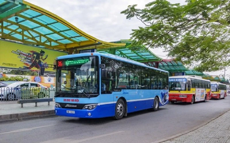 Gần 130 xe bus đã được Hà Nội tăng cường để phục vụ việc đi lại thuận lợi của người dân trong dịp SEA Games 31.