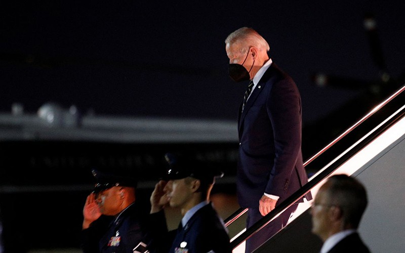 Tổng thống Biden tới căn cứ không quân Joint Base Andrews tại bang Maryland, ngày 11/5. (Ảnh: Reuters)