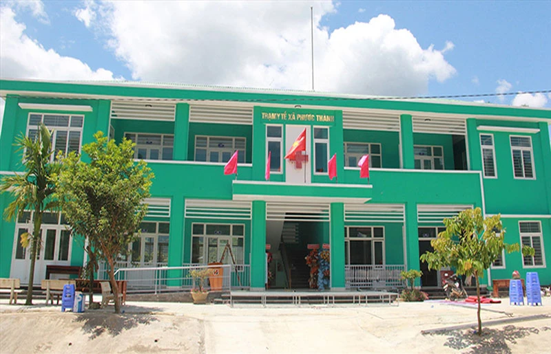 Trạm y tế xã Phước Thành được xây dựng kiên cố.