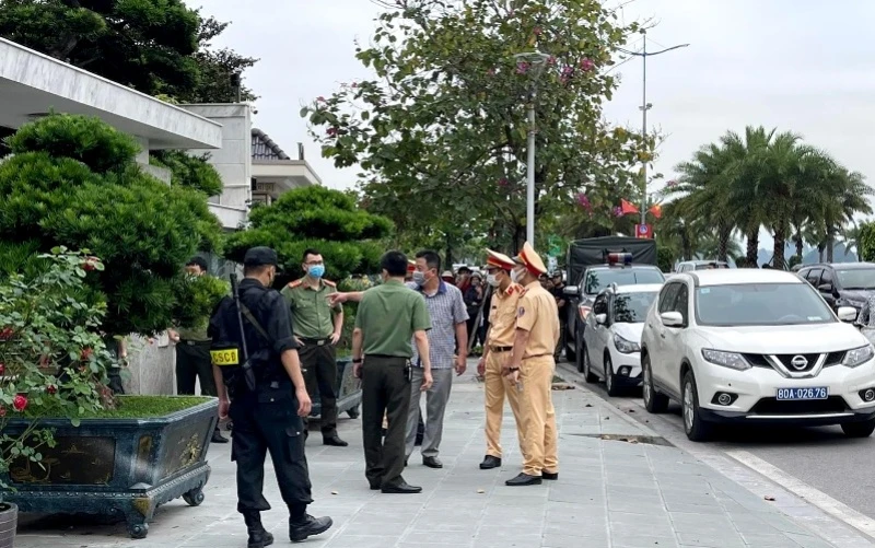 Cơ quan an ninh điều tra khám xét tại nhà riêng của bị can Phạm Hồng Hà.