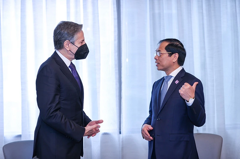 Bộ trưởng Ngoại giao Bùi Thanh Sơn gặp Bộ trưởng Ngoại giao Hoa Kỳ Anthony Blinken.