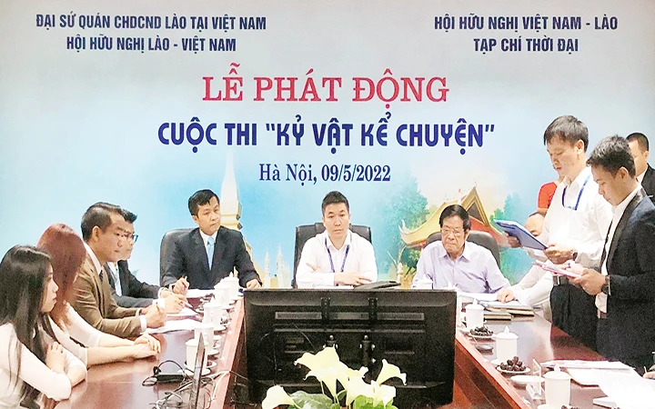 Một hoạt động hướng tới kỷ niệm các dấu mốc quan trọng của quan hệ Việt Nam-Lào.