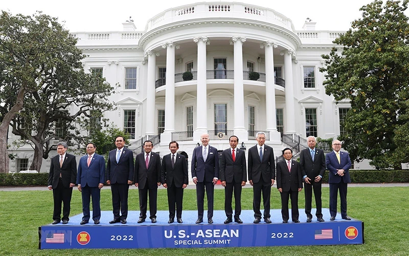 Tổng thống Mỹ Joe Biden và các lãnh đạo ASEAN. (Ảnh: TTXVN)