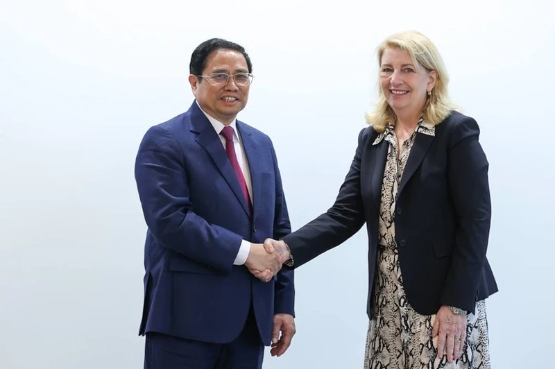 Thủ tướng Phạm Minh tiếp Giám đốc điều hành Quỹ Nhi đồng LHQ (UNICEF) Catherine Russell. (Ảnh: chinhphu.vn)
