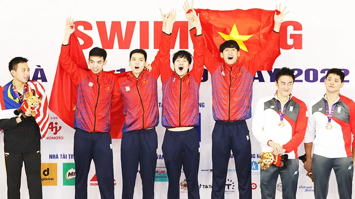 Đội tuyển bơi Việt Nam đoạt thành tích cao tại SEA Games 31 với 11 HCV, 11 HCB và 3 HCĐ. Ảnh: LÊ MINH