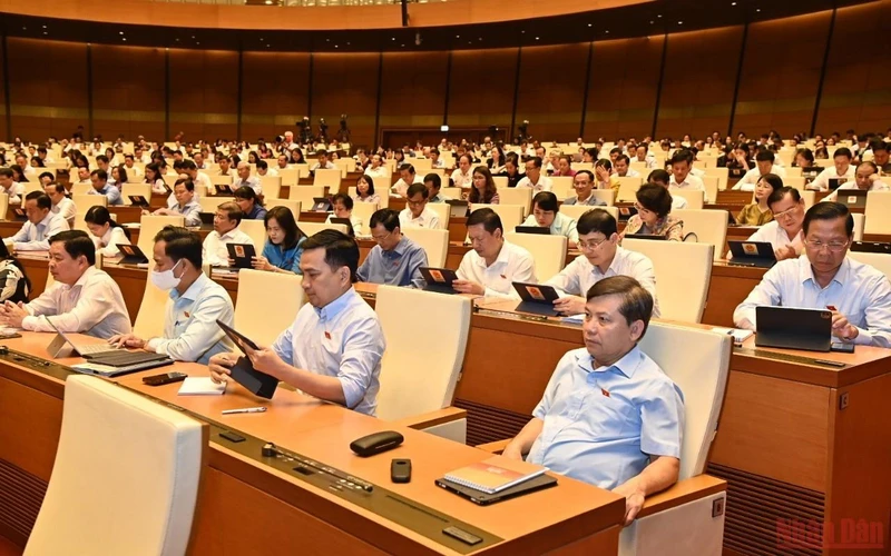 Các đại biểu Quốc hội dự phiên họp tại Hội trường Diên Hồng, chiều 25/5. (Ảnh: ĐĂNG KHOA)