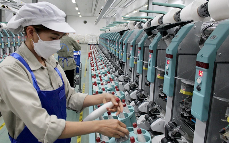 Dây chuyền sản xuất tại Nhà máy sợi gai An Phước, xã Cẩm Tú, huyện Cẩm Thủy, tỉnh Thanh Hóa.