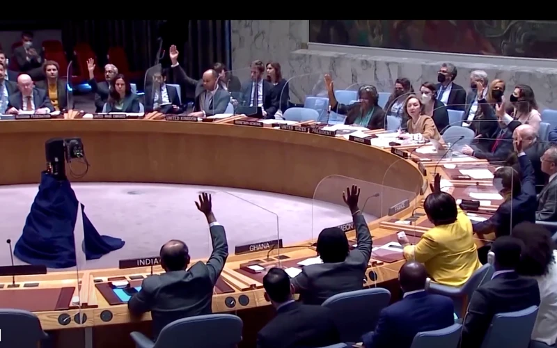 Ảnh chụp màn hình: Phiên họp về việc áp đặt các biện pháp trừng phạt mạnh mẽ hơn đối với Triều Tiên tại Hội đồng Bảo an Liên hợp quốc. (Nguồn video: Reuters)