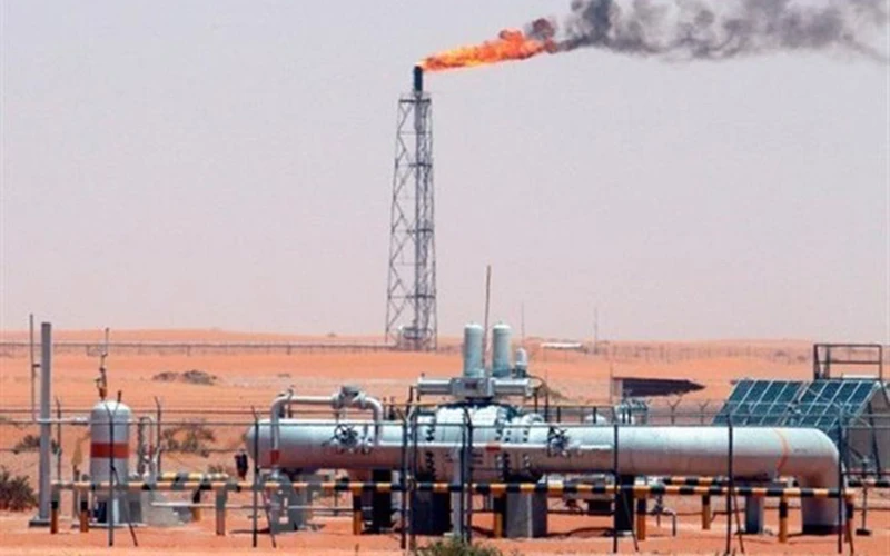 Một cơ sở khai thác dầu thô của Các tiểu vương quốc Arab thống nhất. (Ảnh: EPA/TTXVN)