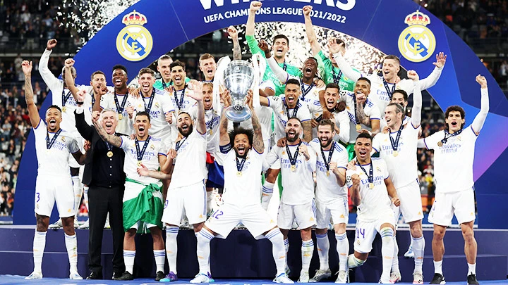 Real Madrid lên ngôi vô địch Champions League mùa 2021-2022 trên sân Stade de France (Pháp).