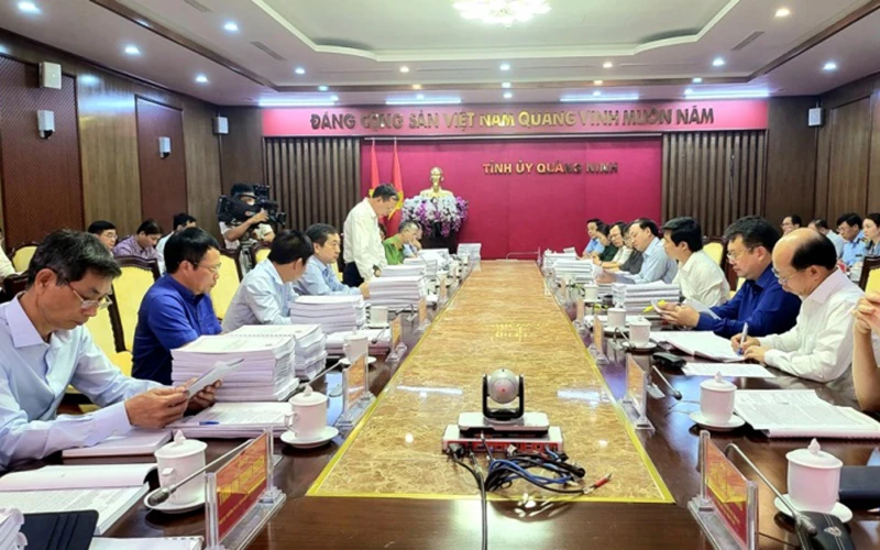 Đoàn công tác số 3 của Ban Chỉ đạo Trung ương về phòng, chống tham nhũng, tiêu cực làm việc với Thường vụ Tỉnh ủy Quảng Ninh.