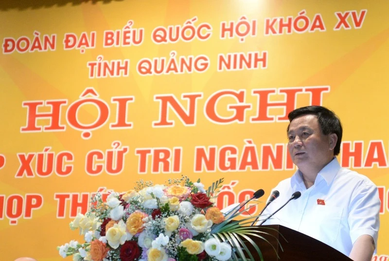 Đồng chí Nguyễn Xuân Thắng báo cáo với cử tri ngành than kết quả kỳ họp thứ ba, Quốc hội khóa XV.