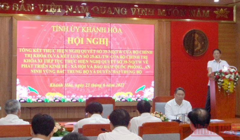 Đồng chí Trần Tuấn Anh kết luận hội nghị.