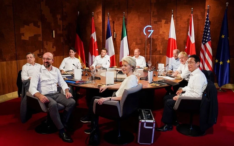 Các đại biểu tham dự Hội nghị thượng đỉnh G7 tại lâu đài Elmau thuộc bang Bayern (Đức), ngày 26/6/2022. (Ảnh: REUTERS)