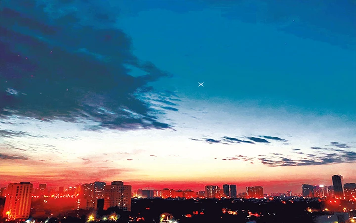 Khung cảnh chụp sao Kim vào khoảng 3 giờ sáng ở Hà Nội.