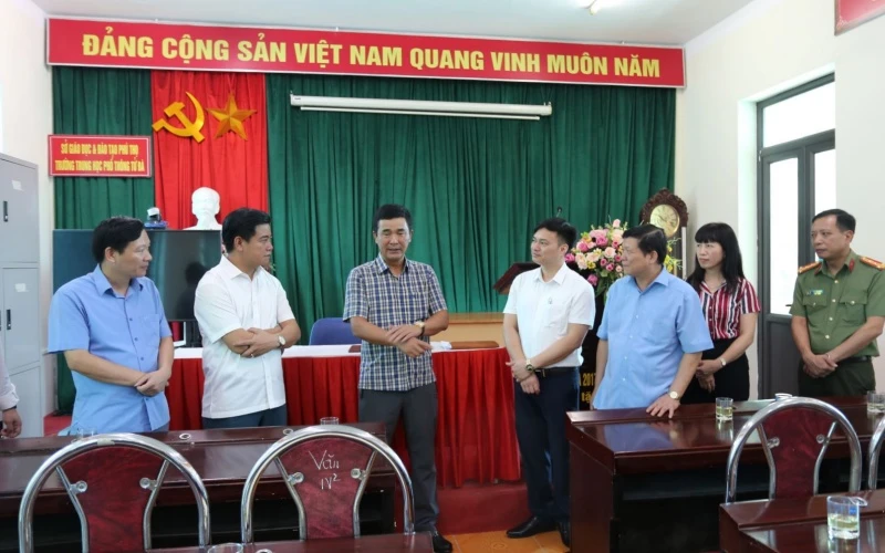 Lãnh đạo tỉnh Phú Thọ kiểm tra công tác chuẩn bị thi tại huyện Phù Ninh.
