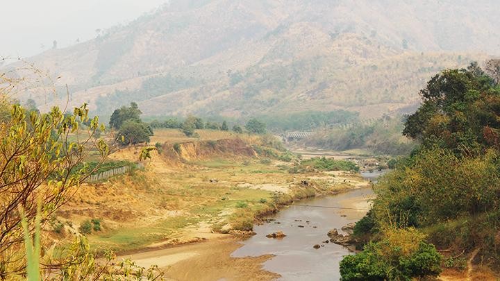 Sông Đăk Bla tại huyện Kon Rẫy, Kon Tum mùa khô hạn.