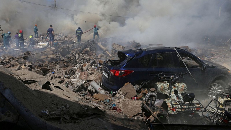 Hiện trường vụ nổ ở khu chợ tại Yerevan, Armenia, ngày 14/8/2022. (Ảnh: Sky News) 