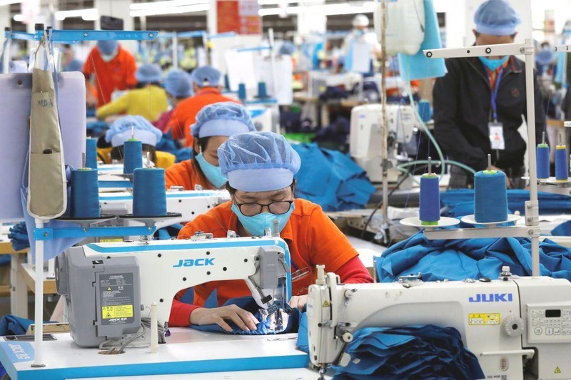 Moody’s đánh giá, có nhiều yếu tố cho thấy sức mạnh kinh tế của Việt Nam đang ngày càng tăng lên, thể hiện qua khả năng thu hút FDI bền vững và được hưởng lợi từ tái cơ cấu chuỗi cung ứng toàn cầu. (Ảnh minh họa: Reuters)