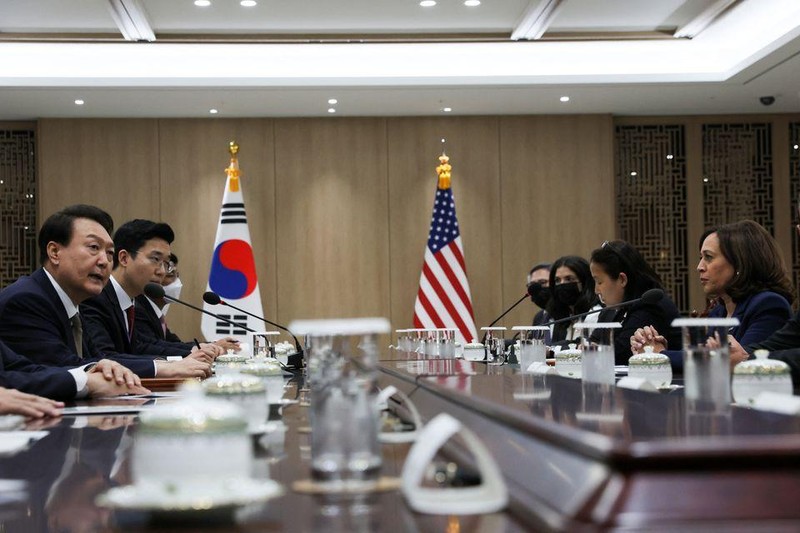 Phó Tổng thống Mỹ Kamala Harris và Tổng thống Hàn Quốc Yoon Suk Yeol hội đàm ở Seoul, Hàn Quốc, ngày 29/9/2022. (Ảnh: Reuters)
