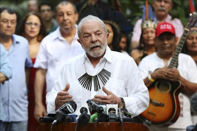 Ứng cử viên Tổng thống Brazil Luiz Inacio Lula da Silva phát biểu tại cuộc vận động tranh cử ở Manaus, ngày 31/8/2022. (Ảnh: AFP/TTXVN)