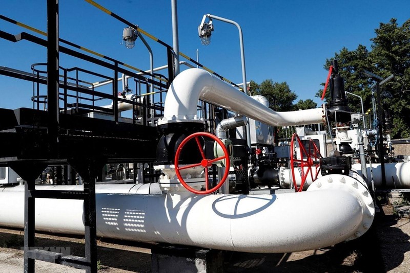 Đường ống dẫn dầu Druzhba ở cơ sở lọc dầu ở Szazhalombatta, Hungary, ngày 18/5/2022. (Ảnh: Reuters/TTXVN)