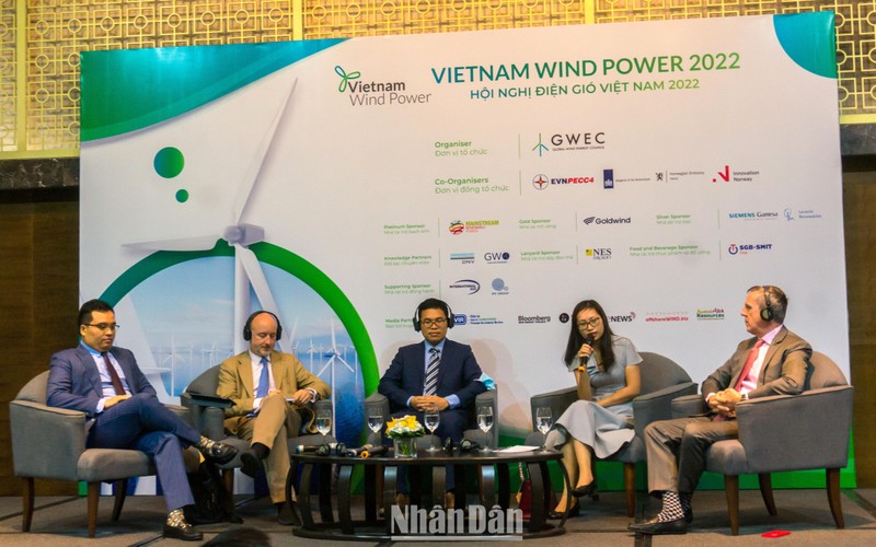 Các chuyên gia tại buổi họp báo chia sẻ thông tin về Hội nghị Điện gió Việt Nam 2022. (Ảnh: TRUNG HƯNG)
