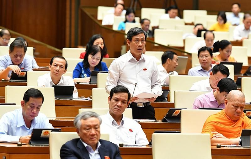 Đại biểu Quốc hội Mai Văn Hải (Thanh Hóa) phát biểu trong phiên thảo luận về dự án Luật Hợp tác xã (sửa đổi) sáng 10/11. Ảnh: MỸ HÀ