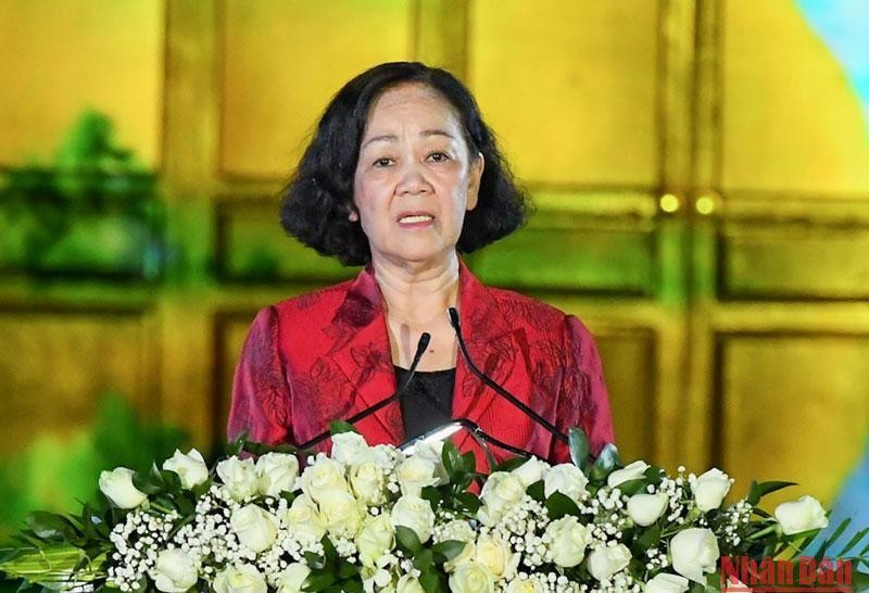 Đồng chí Trương Thị Mai phát biểu khai mạc Chương trình nghệ thuật “Khát vọng hòa bình”.