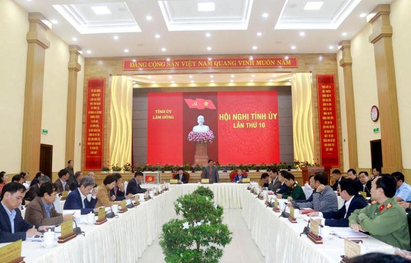 Quang cảnh kỳ họp thứ 10 của Ban Chấp hành Đảng bộ tỉnh Lâm Đồng khóa XI. 