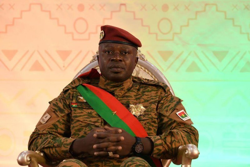 Trung tá Paul-Henri Sandaogo Damiba, đã bị binh lính cách chức vào tối 30/9