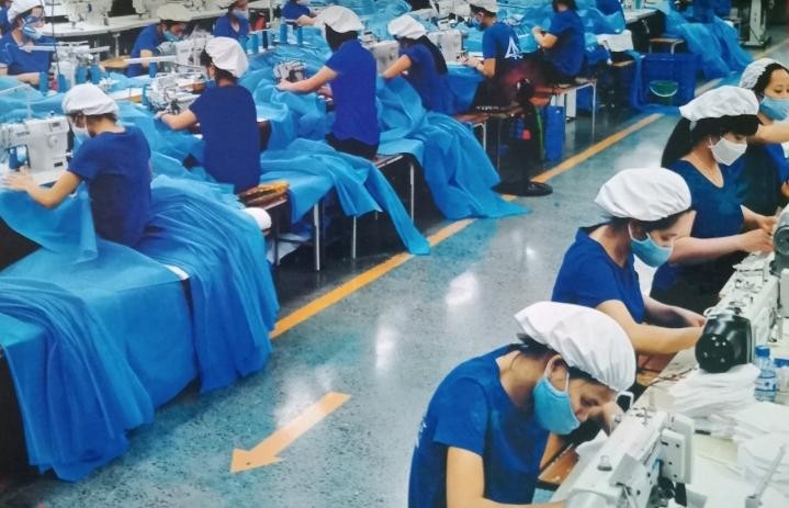 Thời gian vừa qua, Công ty TNG Thái Nguyên xây dựng hệ thống làm mát để cải thiện điều kiện làm việc cho người lao động.