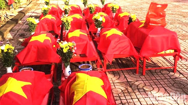 Sau Lễ truy điệu, các hài cốt liệt sĩ được an táng tại Nghĩa trang liệt sĩ huyện Ea Súp.