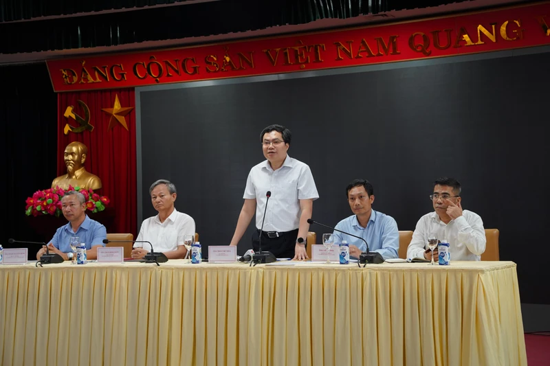 Cục trưởng Cục Điều tiết điện lực (Bộ Công thương) Trần Việt Hòa cung cấp thông tin về tình hình cung ứng điện.