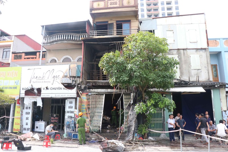 Bắc Ninh: Cháy cửa hàng tạp hóa, 2 bố con tử vong