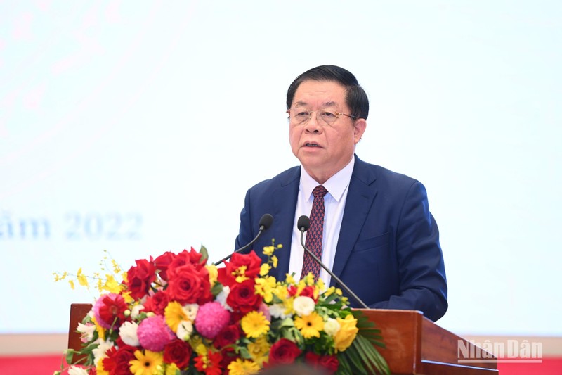 Đồng chí Nguyễn Trọng Nghĩa, Bí thư Trung ương Đảng, Trưởng Ban Tuyên giáo Trung ương phát biểu kết luận Hội thảo. (Ảnh: THÀNH ĐẠT)