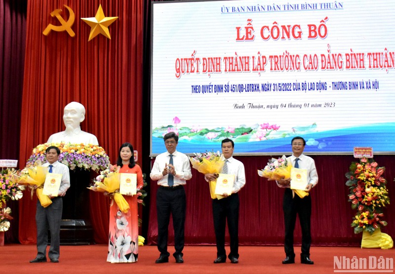Công bố Quyết định thành lập Trường Cao đẳng Bình Thuận