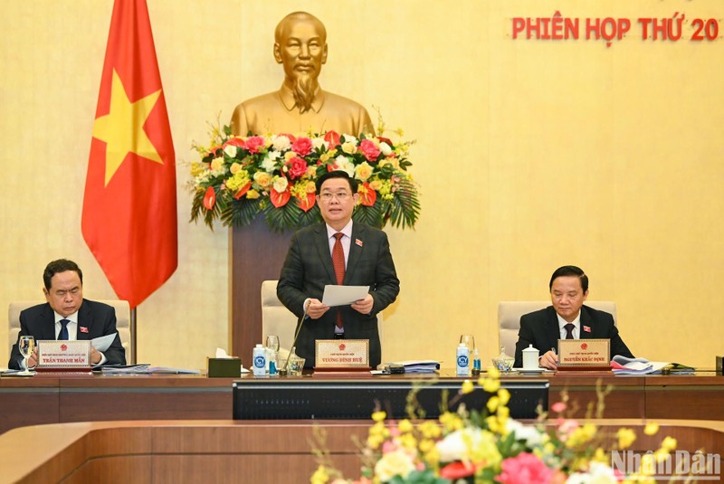 Chủ tịch Quốc hội Vương Đình Huệ phát biểu tại Phiên họp thứ 20 của Ủy ban Thường vụ Quốc hội. (Ảnh: DUY LINH)