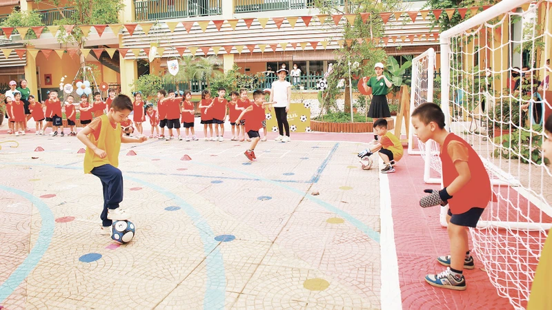 Ngày hội thể thao tại Trường mầm non Hạt dẻ cười (phường Thạch Bàn, quận Long Biên, Hà Nội). 