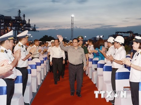 Thủ tướng Phạm Minh Chính dự Lễ phát lệnh làm hàng đầu năm của Tổng Công ty Tân Cảng Sài Gòn. (Ảnh: TTXVN)