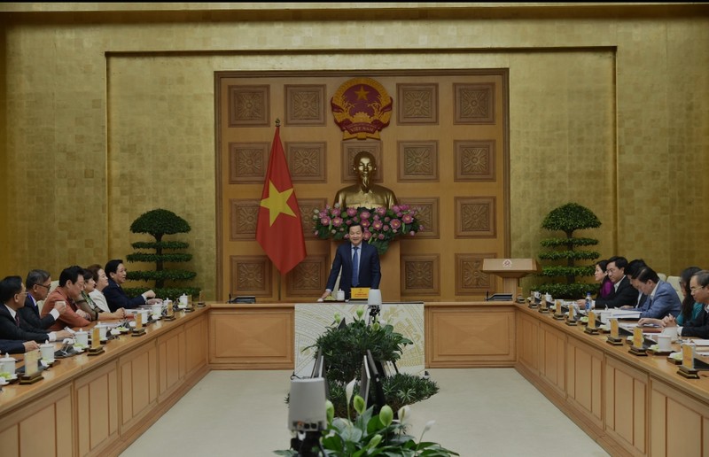 Đồng chí Lê Minh Khái, Bí thư Trung ương Đảng, Phó Thủ tướng Chính phủ chủ trì cuộc gặp mặt.