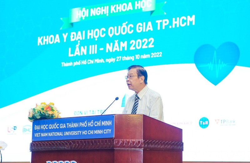 Giáo sư, Tiến sĩ Đặng Vạn Phước, Trưởng khoa Khoa Y, Đại học Quốc gia Thành phố Hồ Chí Minh, phát biểu tại hội nghị.