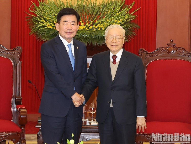 Tổng Bí thư Nguyễn Phú Trọng và Chủ tịch Quốc hội Hàn Quốc Kim Jin Pyo tại buổi tiếp.